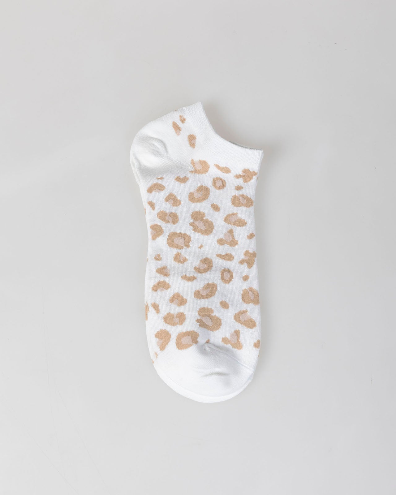 Calcetines con manchas de leopardo