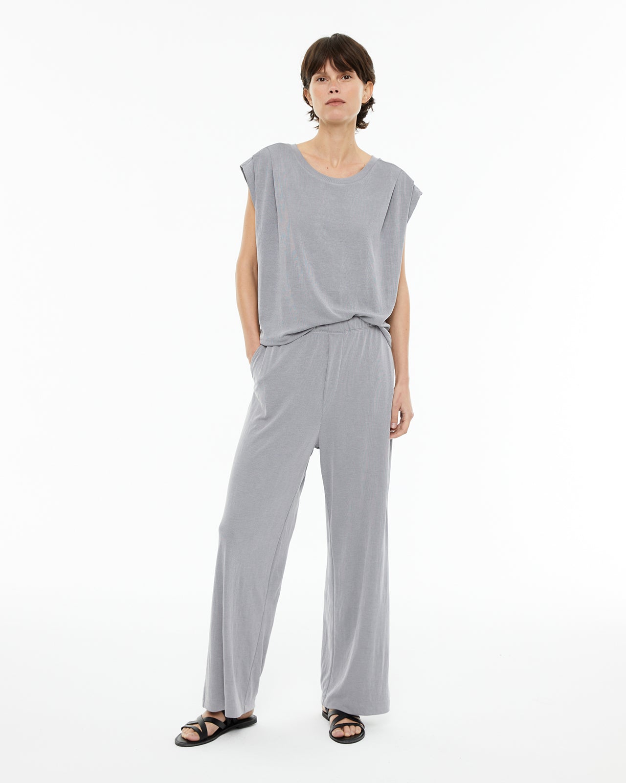 Camiseta oversize costura hombros adelantada