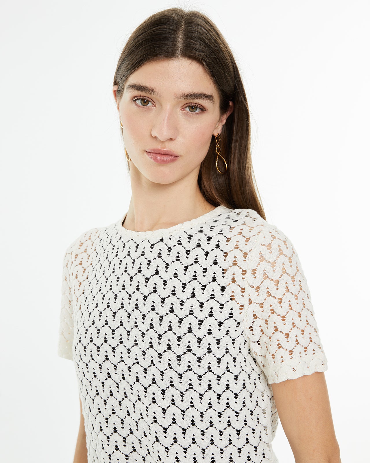 Camiseta calada de manga corta con escote redondo