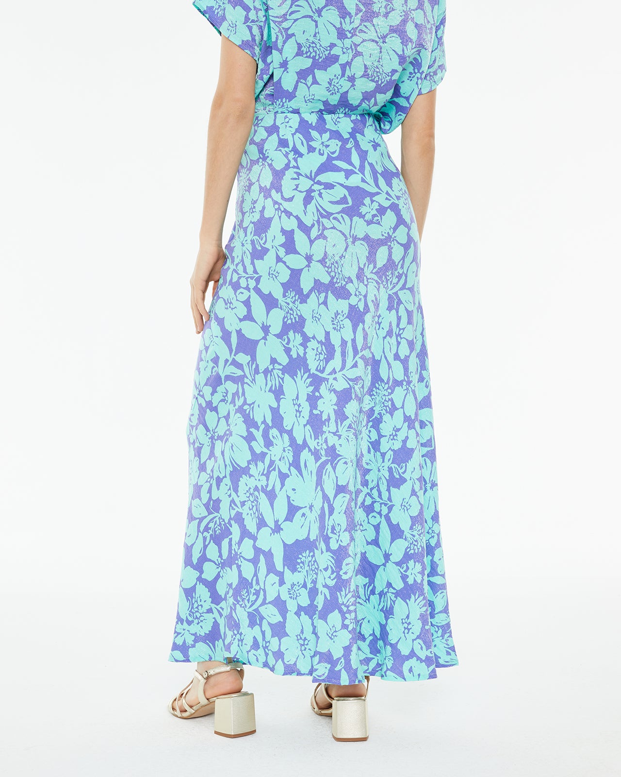 Falda midi estampado floral grande