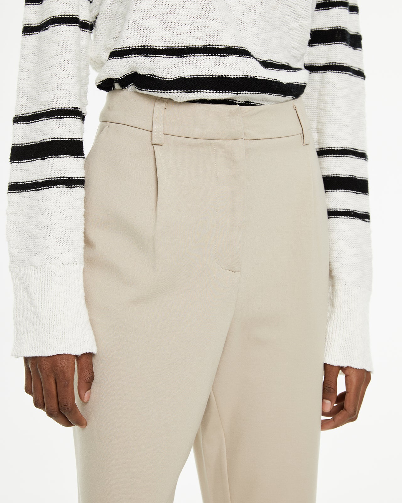 Pantalón largo recto de tiro medio tejido confort