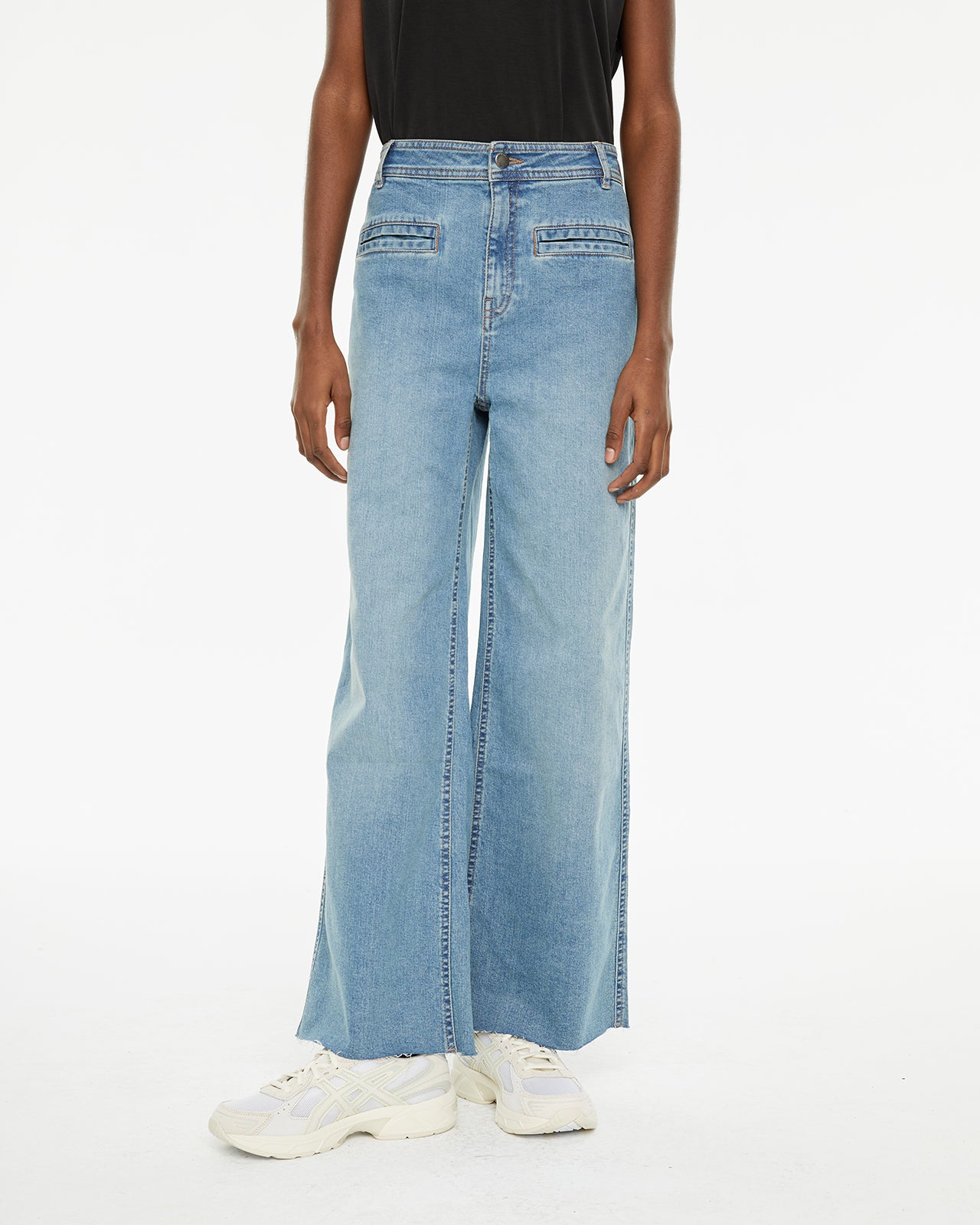 Pantalón vaquero wide leg tiro medio bolsillos delanteros vivo