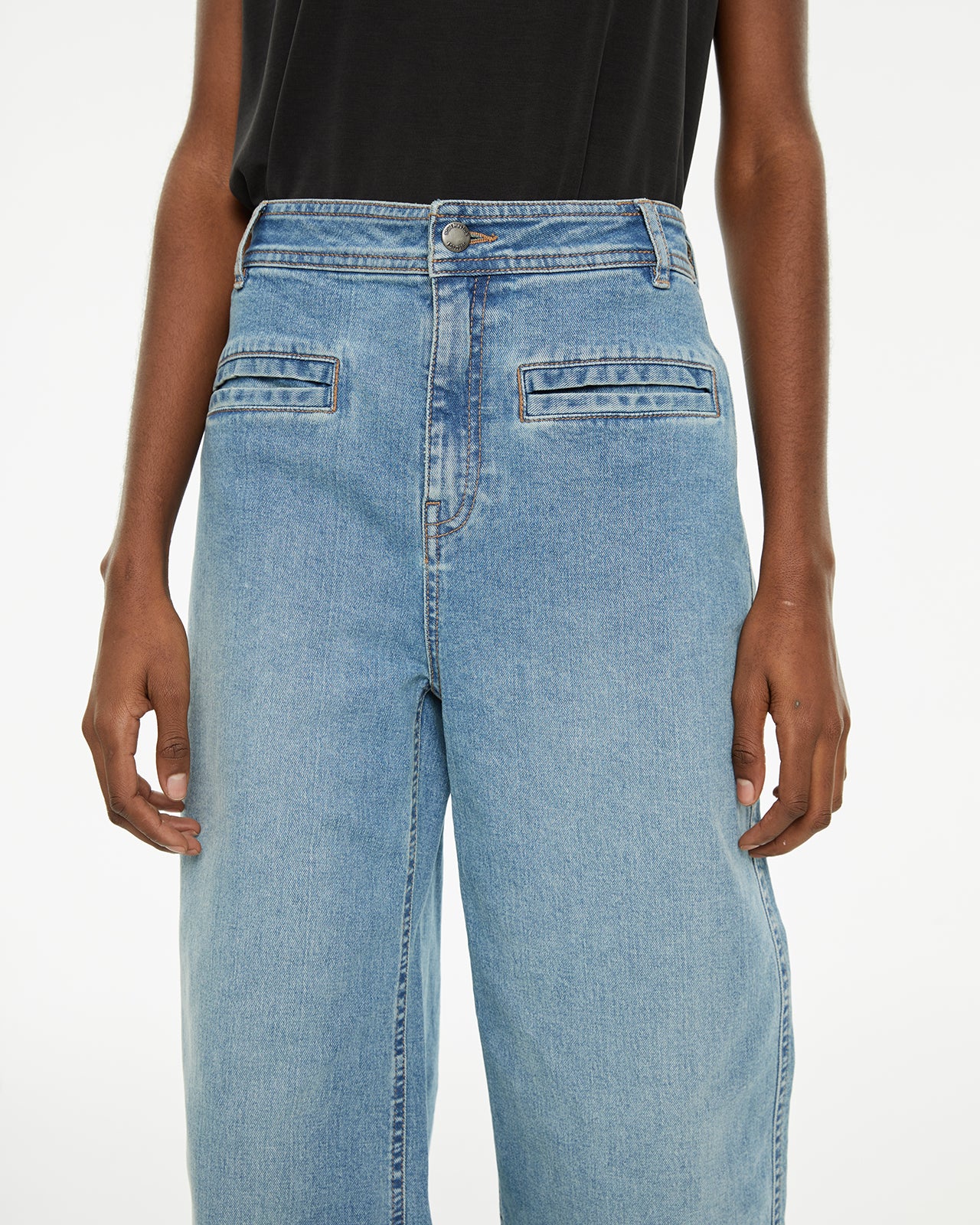 Pantalón vaquero wide leg tiro medio bolsillos delanteros vivo