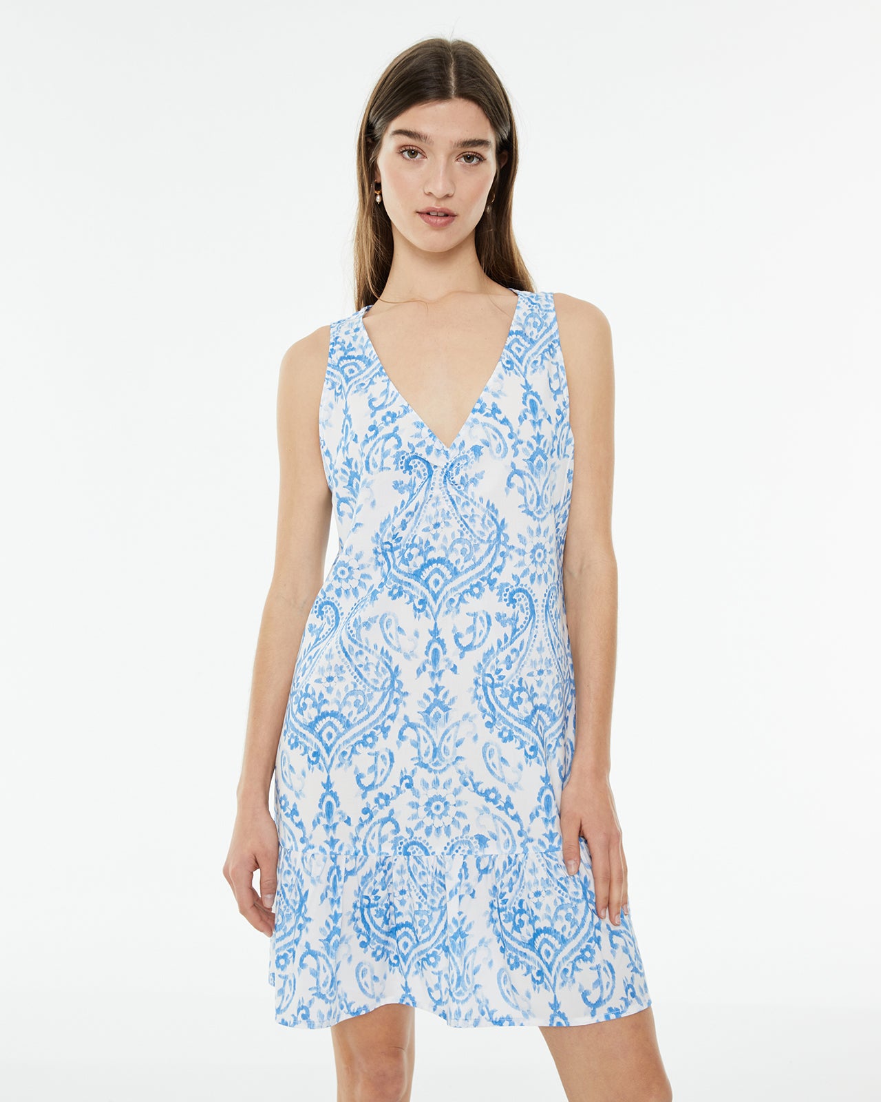 Vestido corto estampado con frunce en escote