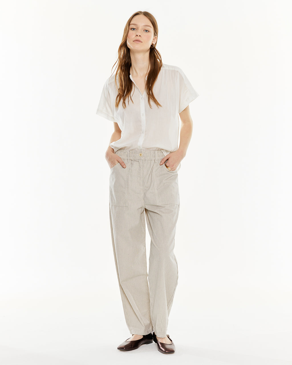Pantalón rayas con goma en la cintura