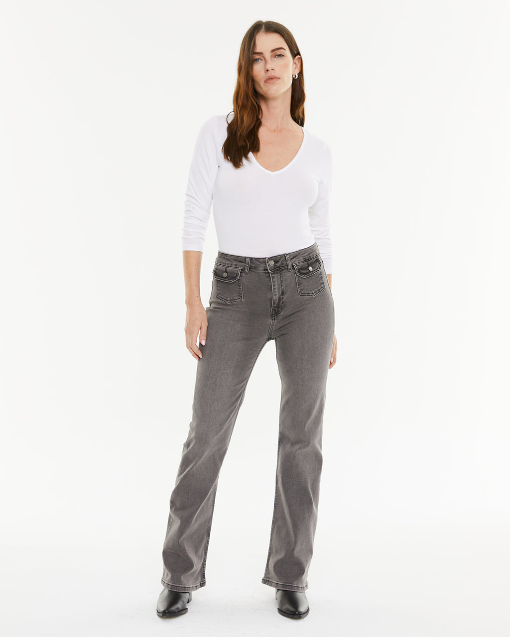 Pantalón denim bolsillos plastrón