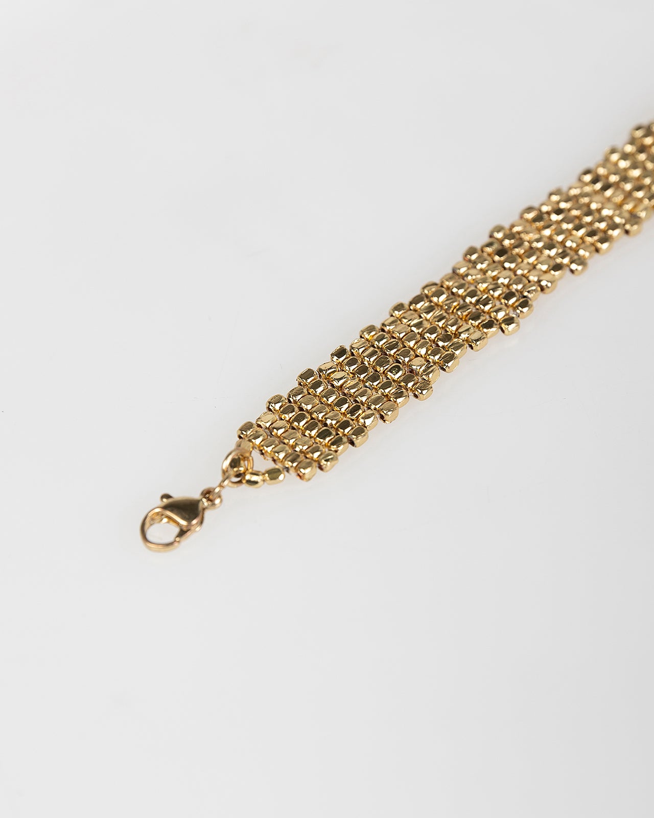 Collar choker dorado