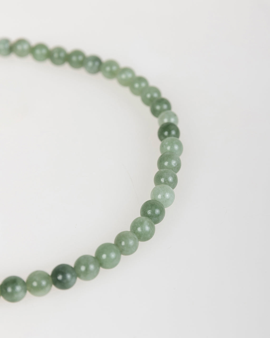 Collar de perlas verdes