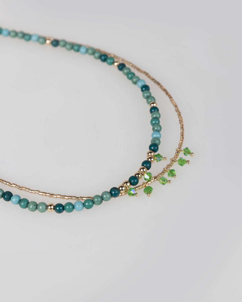 Collar doble abalorios verdes y color oro