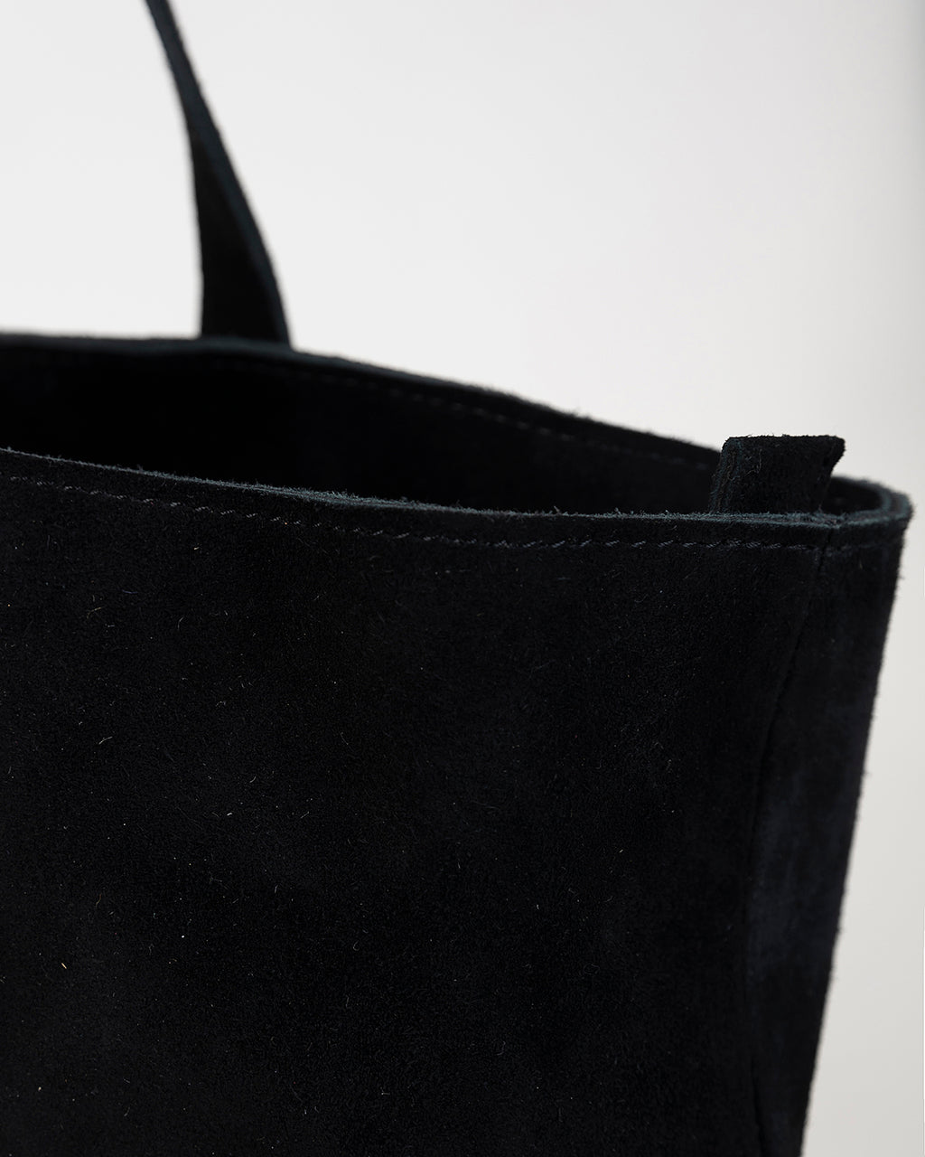 Bolso basico de ante en negro