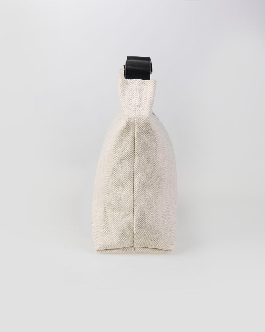 Bolso de tela con asa negra a contraste