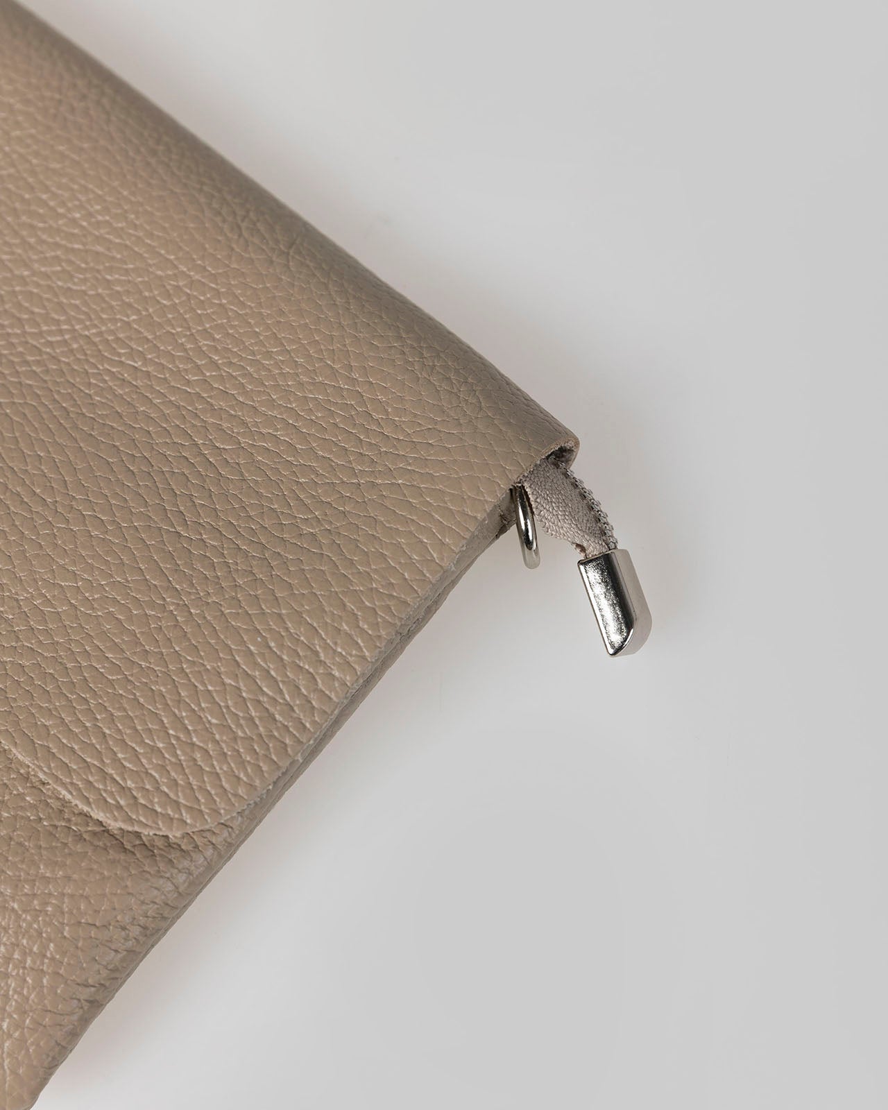 Bolso tipo bandolera de piel