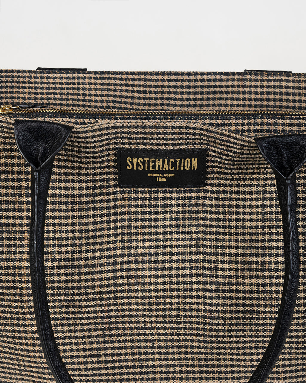 Bolso de cuadros con asa a contraste