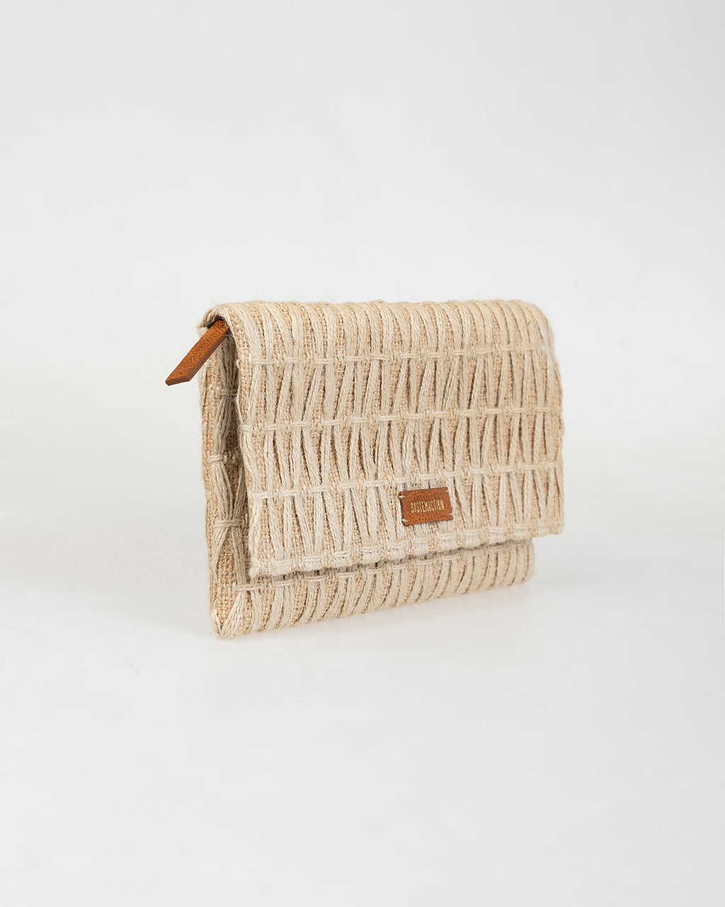 Bolso de mano de rafia trenzado