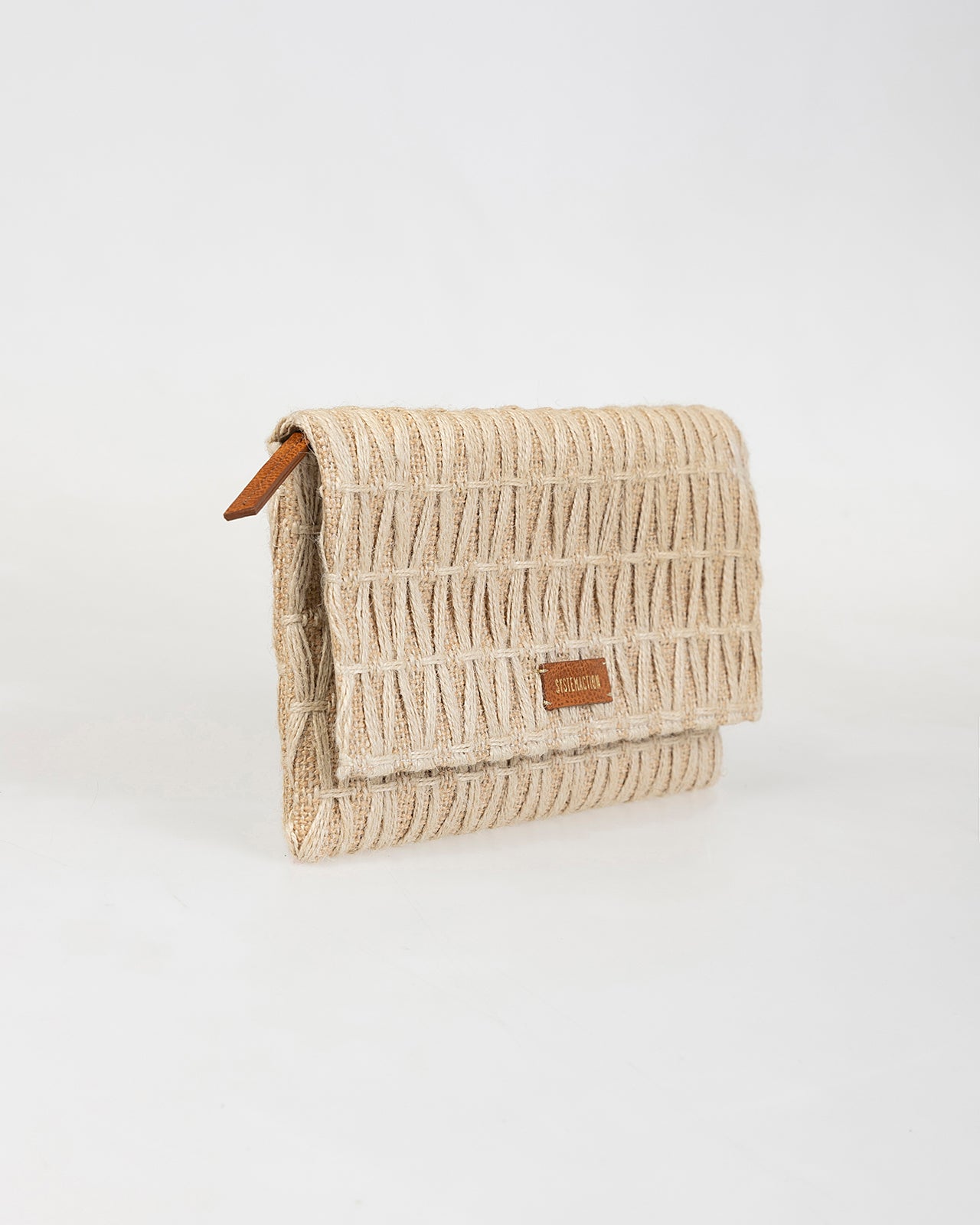 Bolso de mano de rafia trenzado