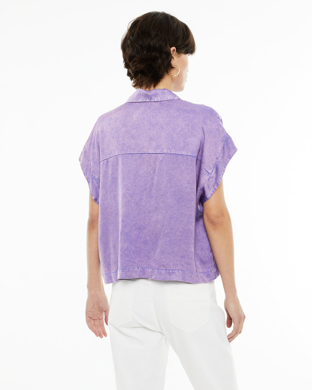 Camisa fluida cuello mao con bolsillos plastrón delanteros