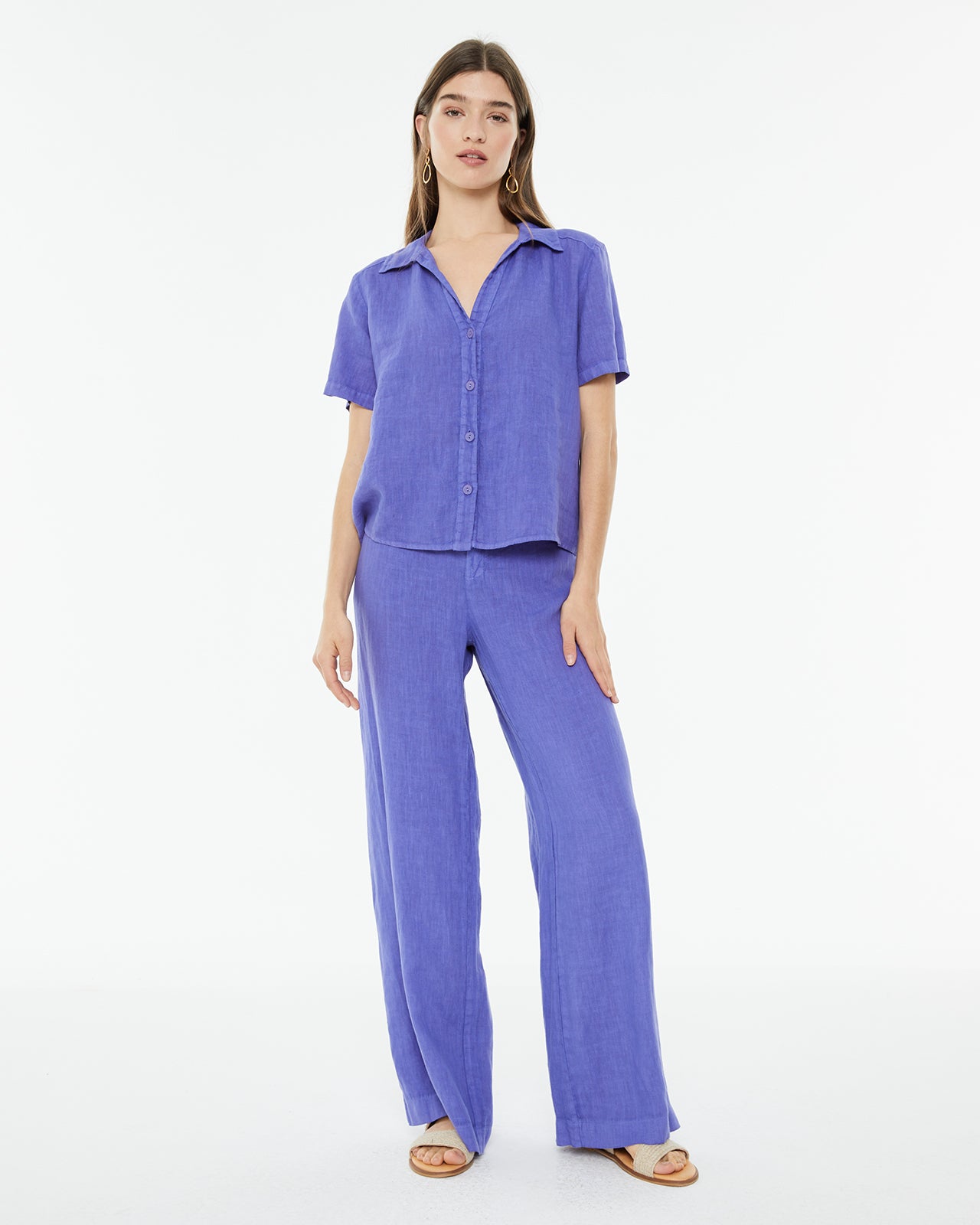 Camisa de lino de manga corta con escote camisero