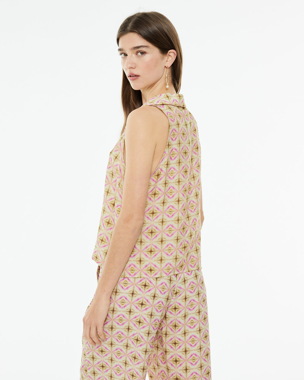 Camisa sin mangas con estampado geométrico