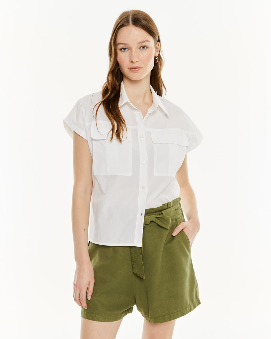 Camisa oversize detalle bolsillos delanteros