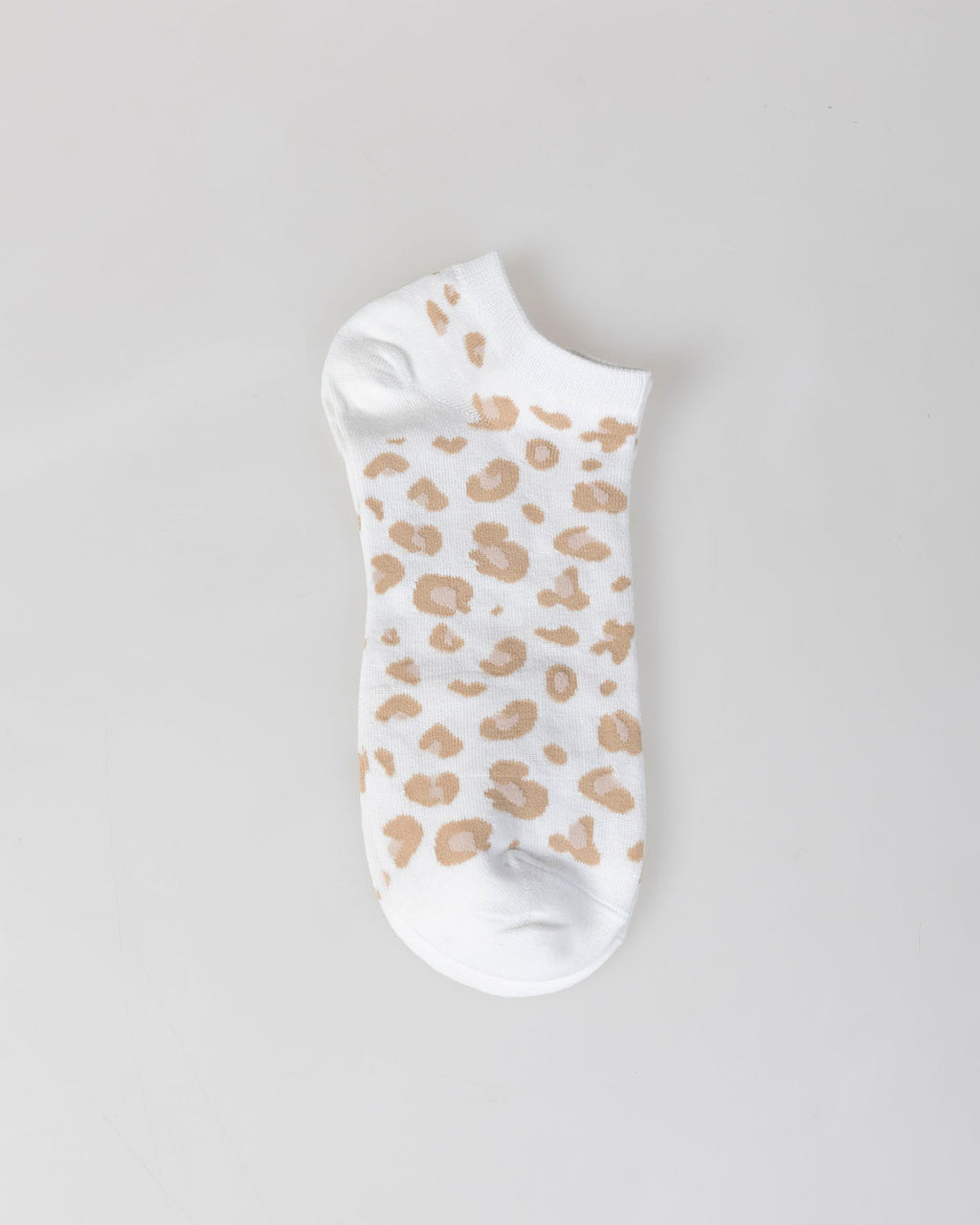 Calcetines con manchas de leopardo