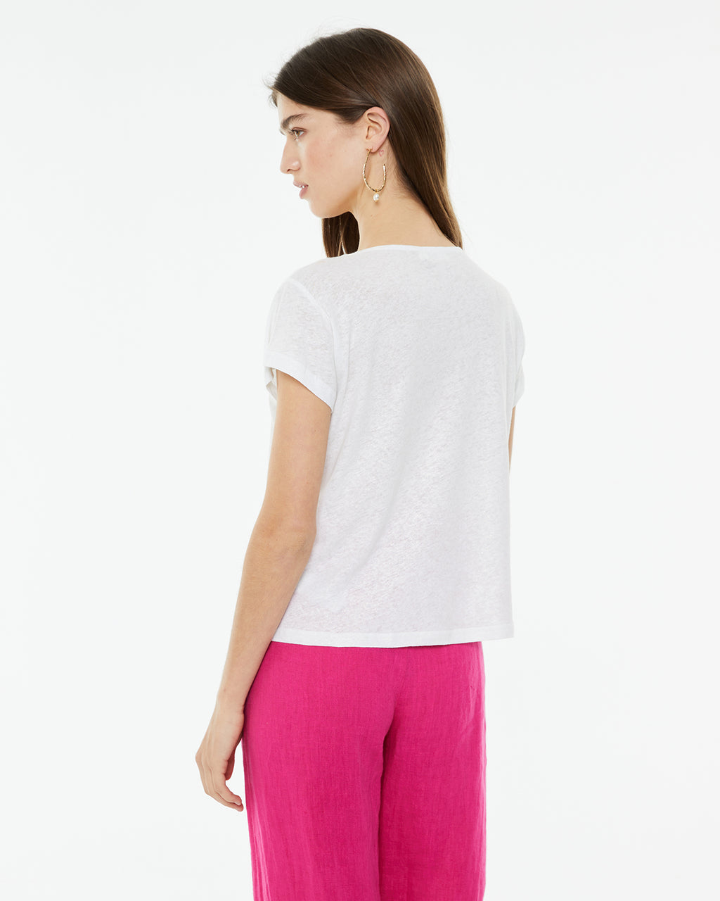 Camiseta de lino de cuello pico con detalle tira fantasía