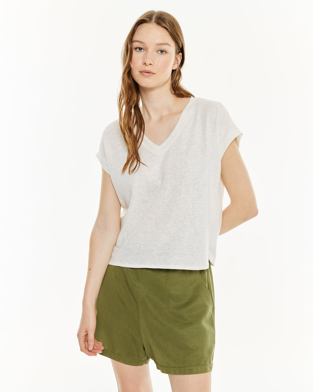 Camiseta escote pico con detalle foil