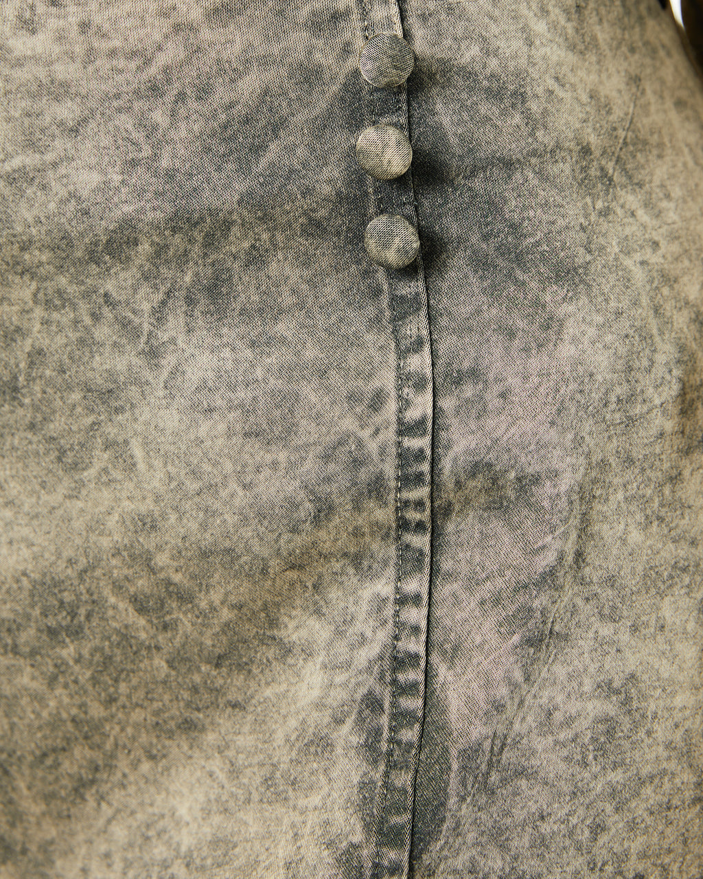 Falda midi evasé detalle botones