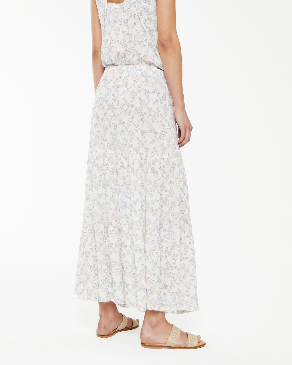Falda midi con estampado de flores y volantes