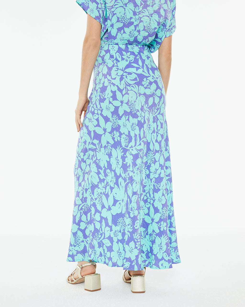 Falda midi estampado floral grande