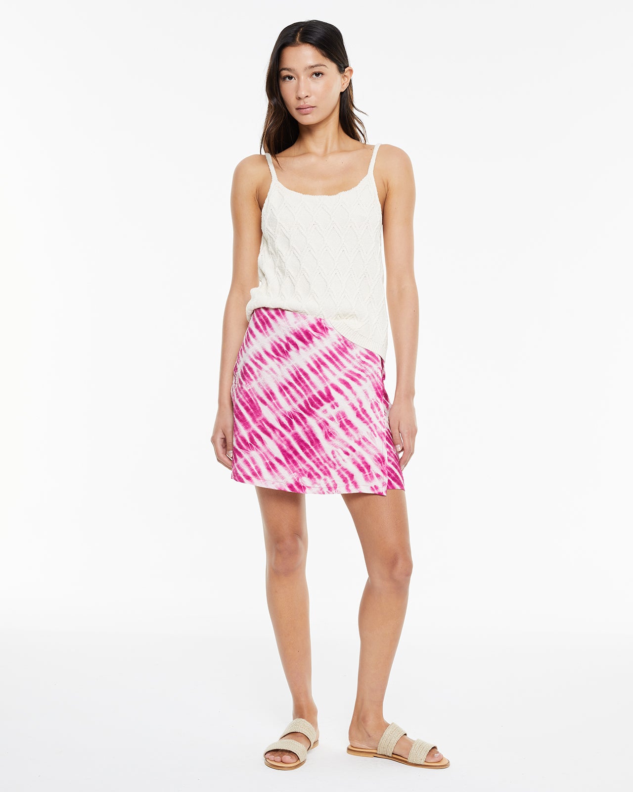 Falda corta tipo pareo estampado tie dye