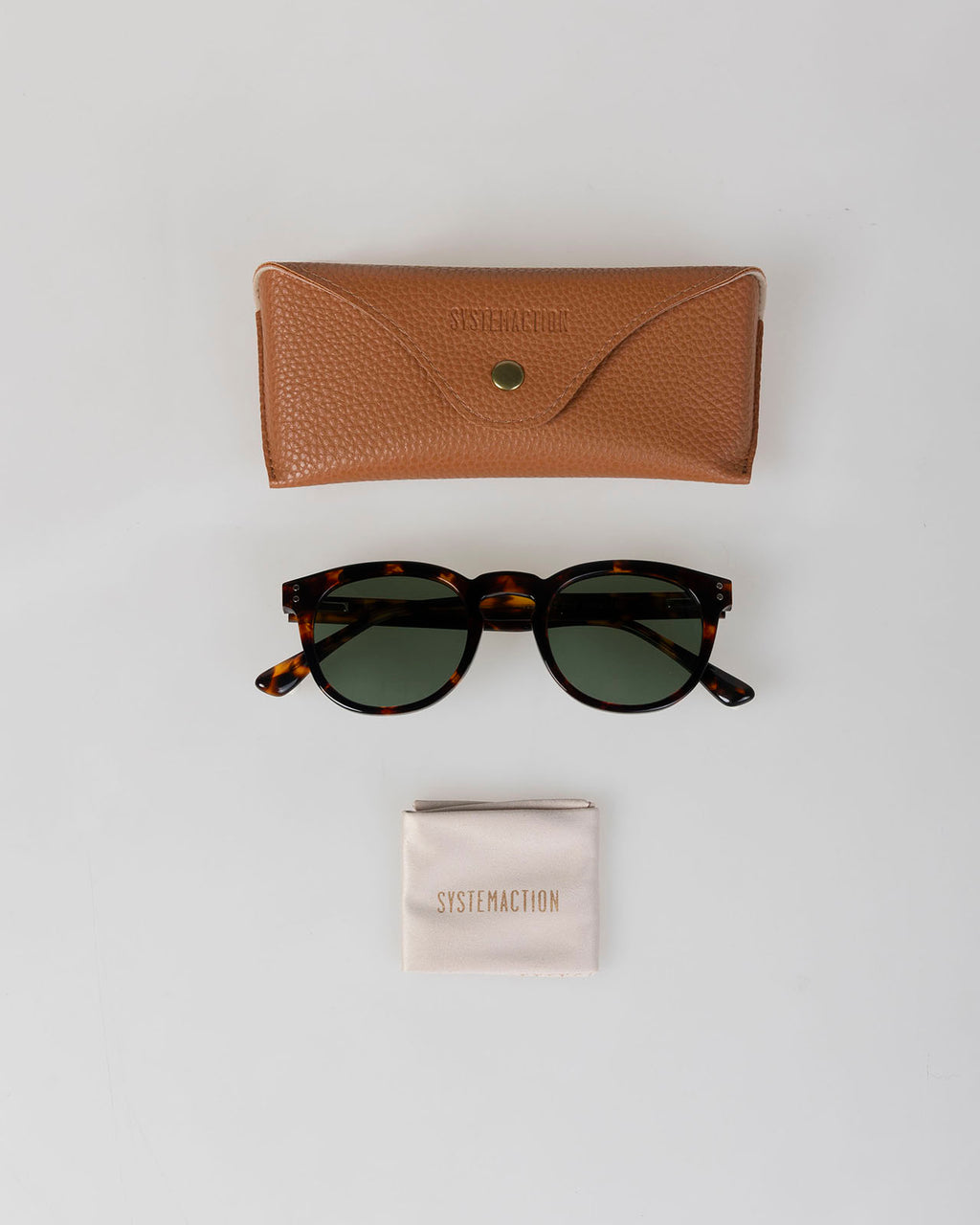 Gafas de sol con montura marrón