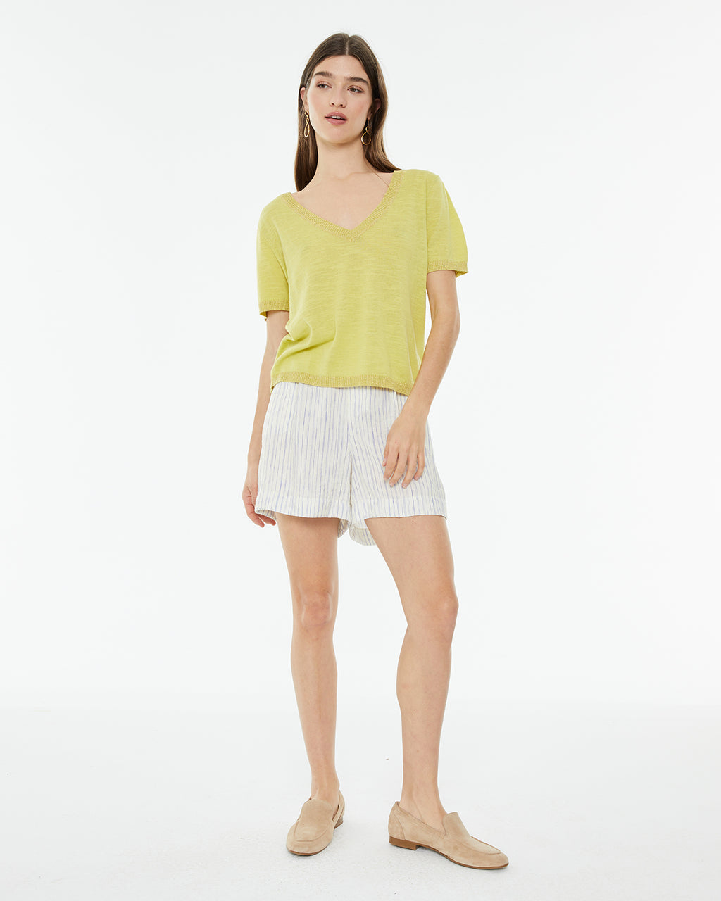 Jersey cuello pico de manga corta con detalle tira escote