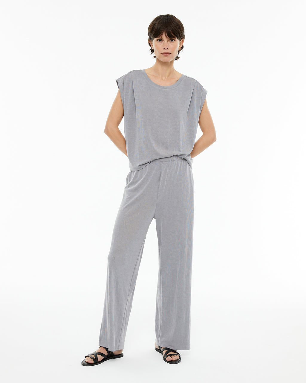 Pantalón confort ancho de canalé