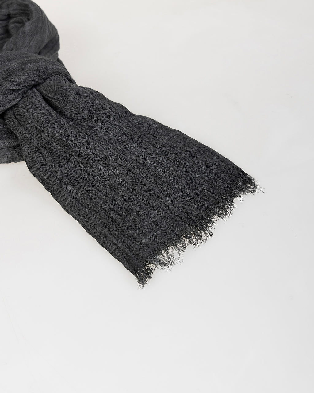 Pañuelo gris efecto desgasatdo