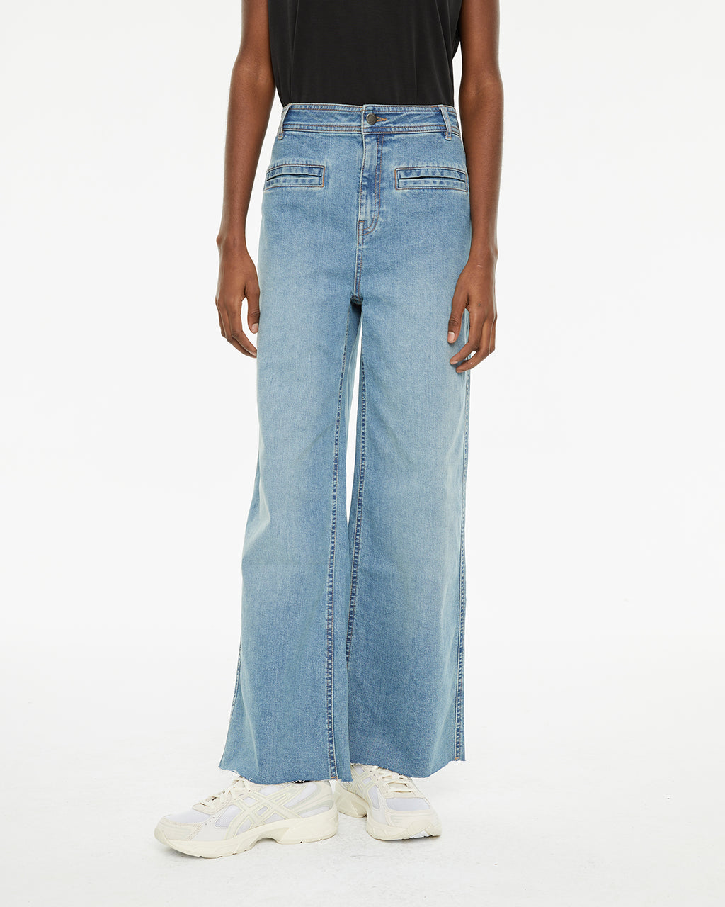 Pantalón vaquero wide leg tiro medio bolsillos delanteros vivo