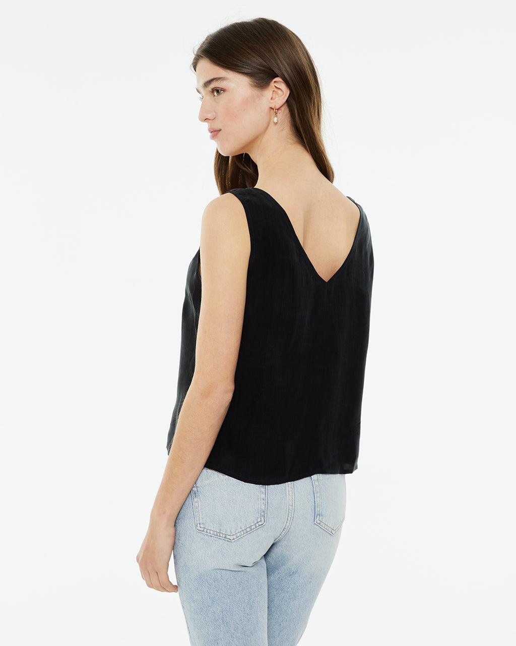 Top de tirantes escote pico de cupro