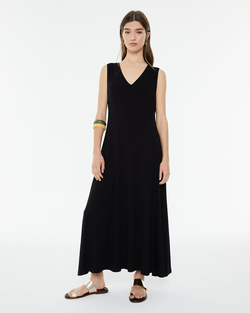 Vestido largo sin mangas con costadillos