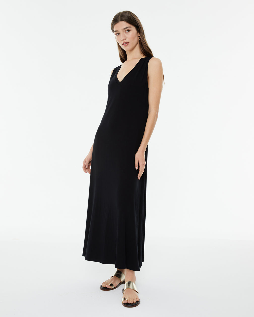Vestido largo sin mangas con costadillos