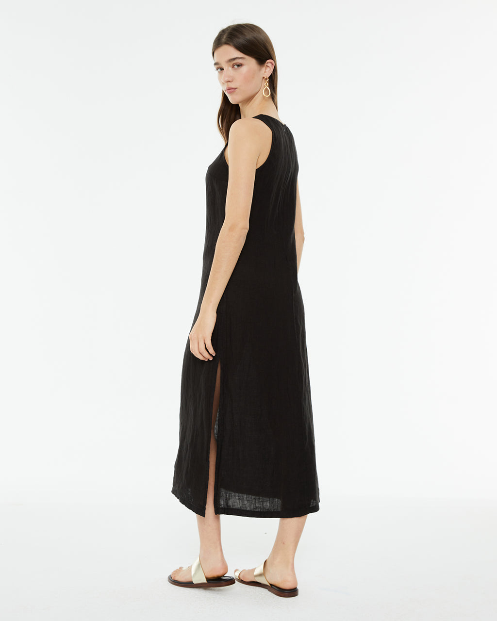 Vestido midi de lino sin mangas con cuello redondo