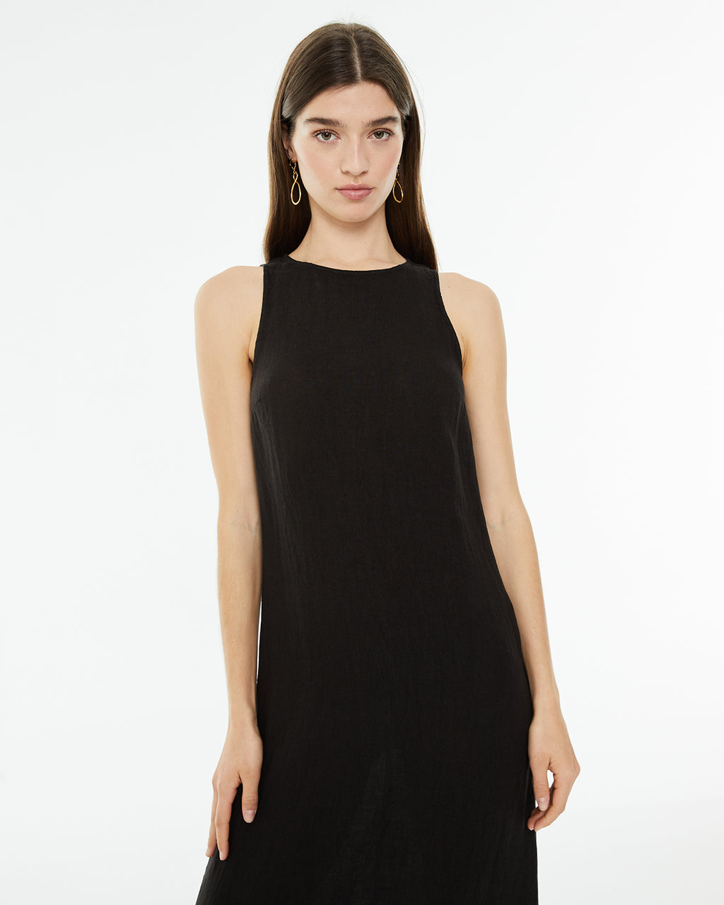 Vestido midi de lino sin mangas con cuello redondo