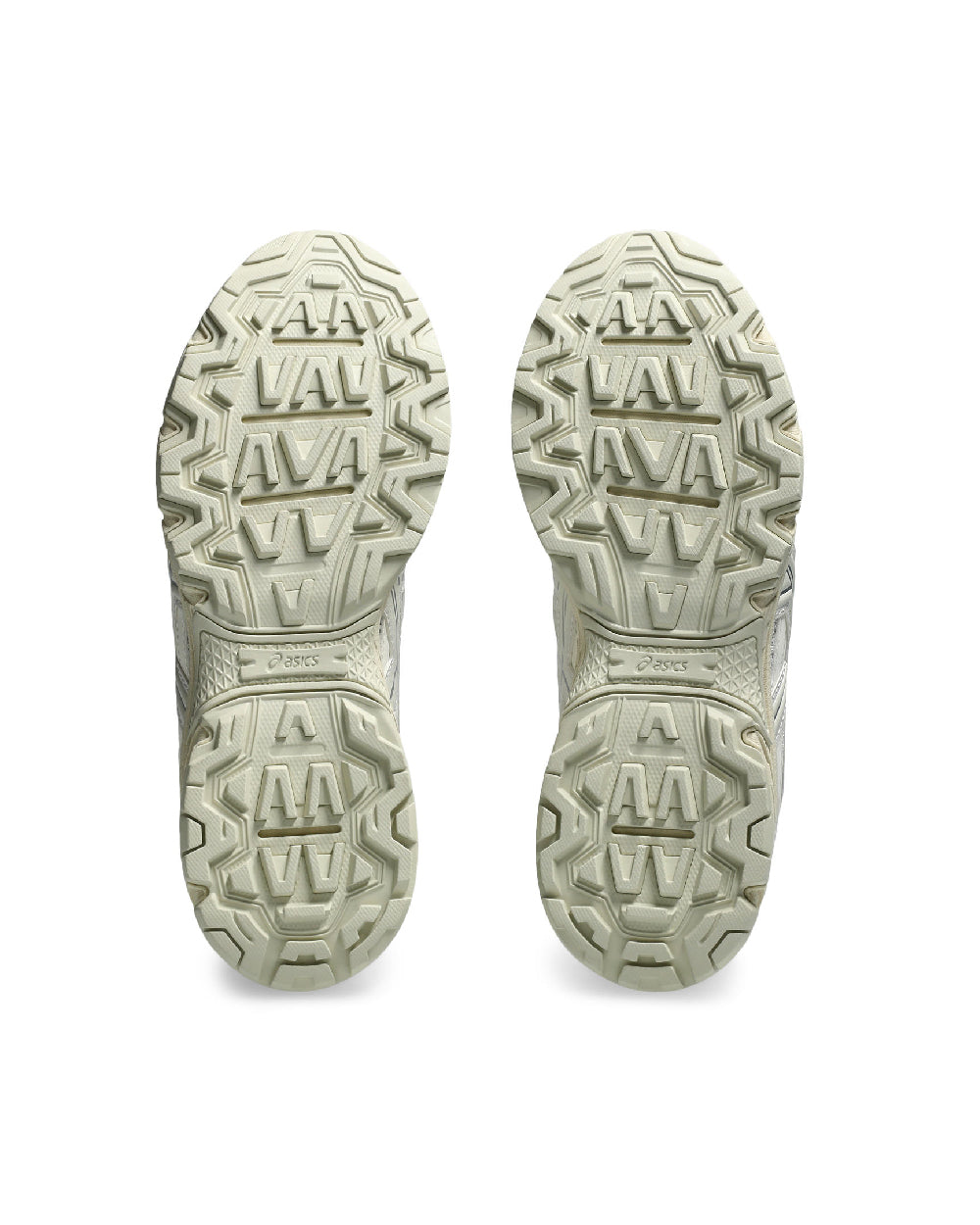 Zapatilla Asics Gel-Nunobiki blanco y crema