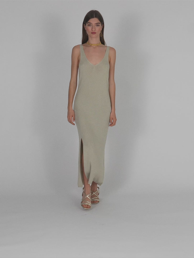 Vestido largo de punto con lúrex ajustado en cintura