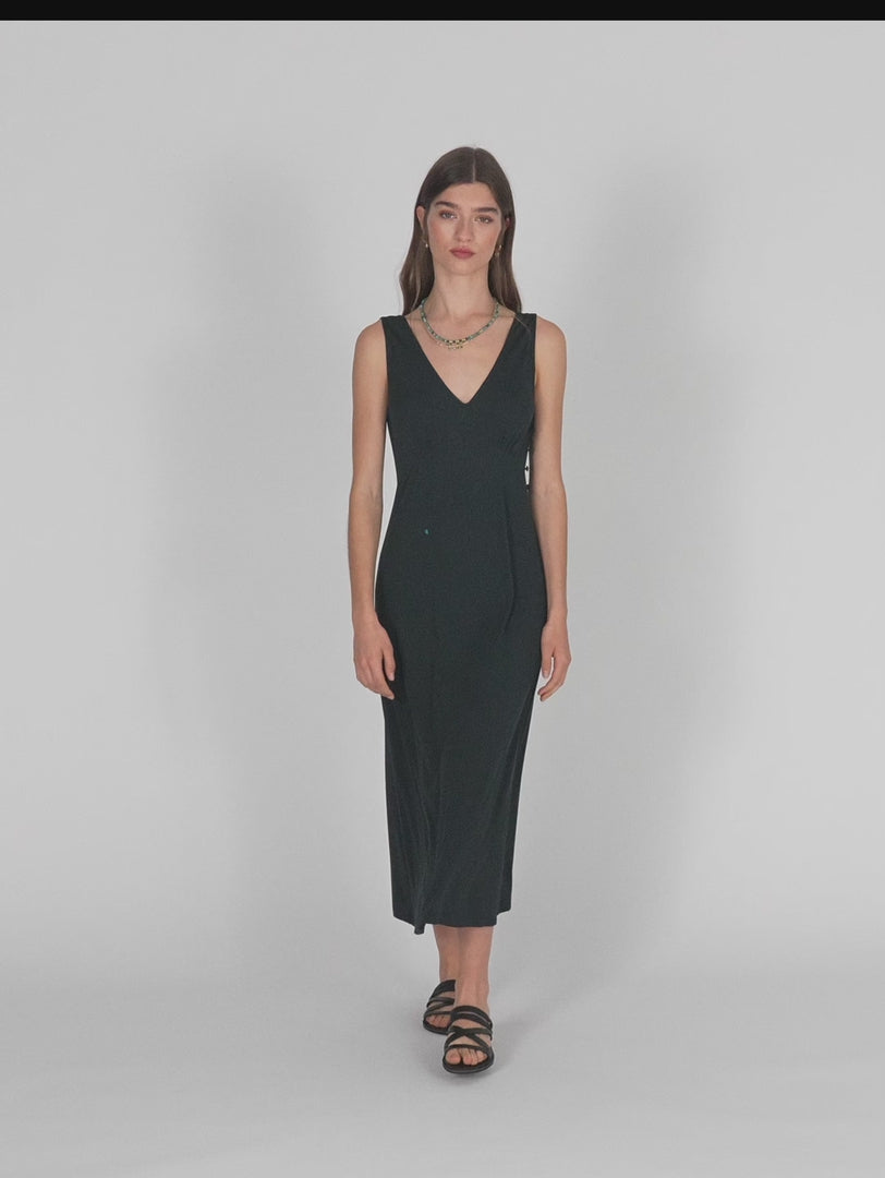 Vestido largo evasé de canalé sin mangas