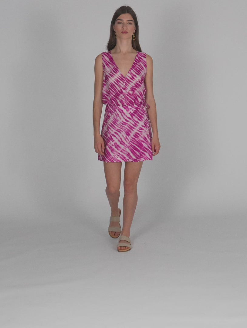 Falda corta tipo pareo estampado tie dye